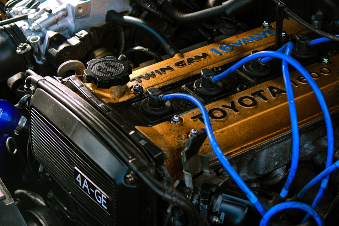 a-close-up-of-the-engine-of-a-car-e6qnhf7mbwu